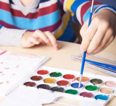 Hogyan segítheti balkezes gyermekét?