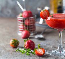 Fagyasztott epres daiquiri 