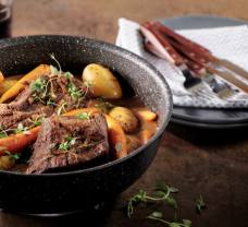 Sült tarja dijoni mustárral, répával és fűszerekkel