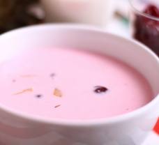 Gyümölcsleves pudinggal